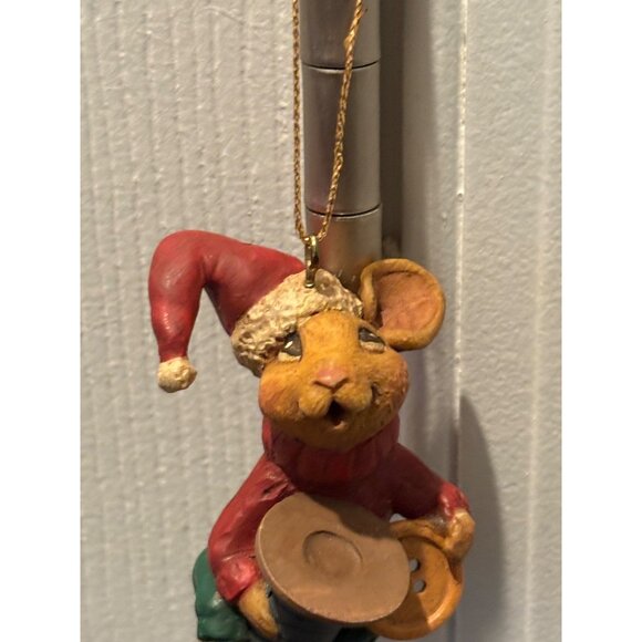 Kurt Adler Hole In The Wall Gang Christmas Ornament Mouse Santa Hat Thimble Sew - Picture 2 of 3